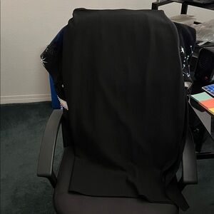 Abercrombie & Fitch black midi skirt w/ side split & side zipper in Large